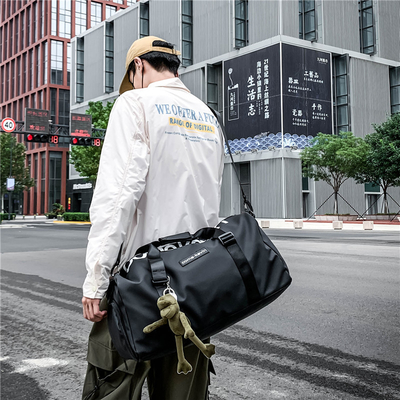leichte Kleidersack-Sport-Turnhallen-Tasche der Turnhallen-45L mit Schuh und nass Fach