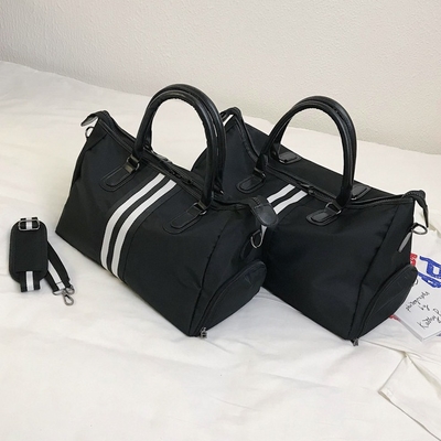 Der Sport-Kleidersack-Nylonturnhallen-Kleidersack der schwarzen Männer mit Schuh-Fach
