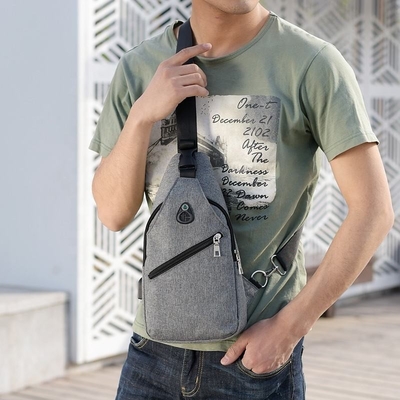 Vielseitige quer- Körper Schultertasche mit aufladendem Port-Oxford Gewebe Usb wasserdicht